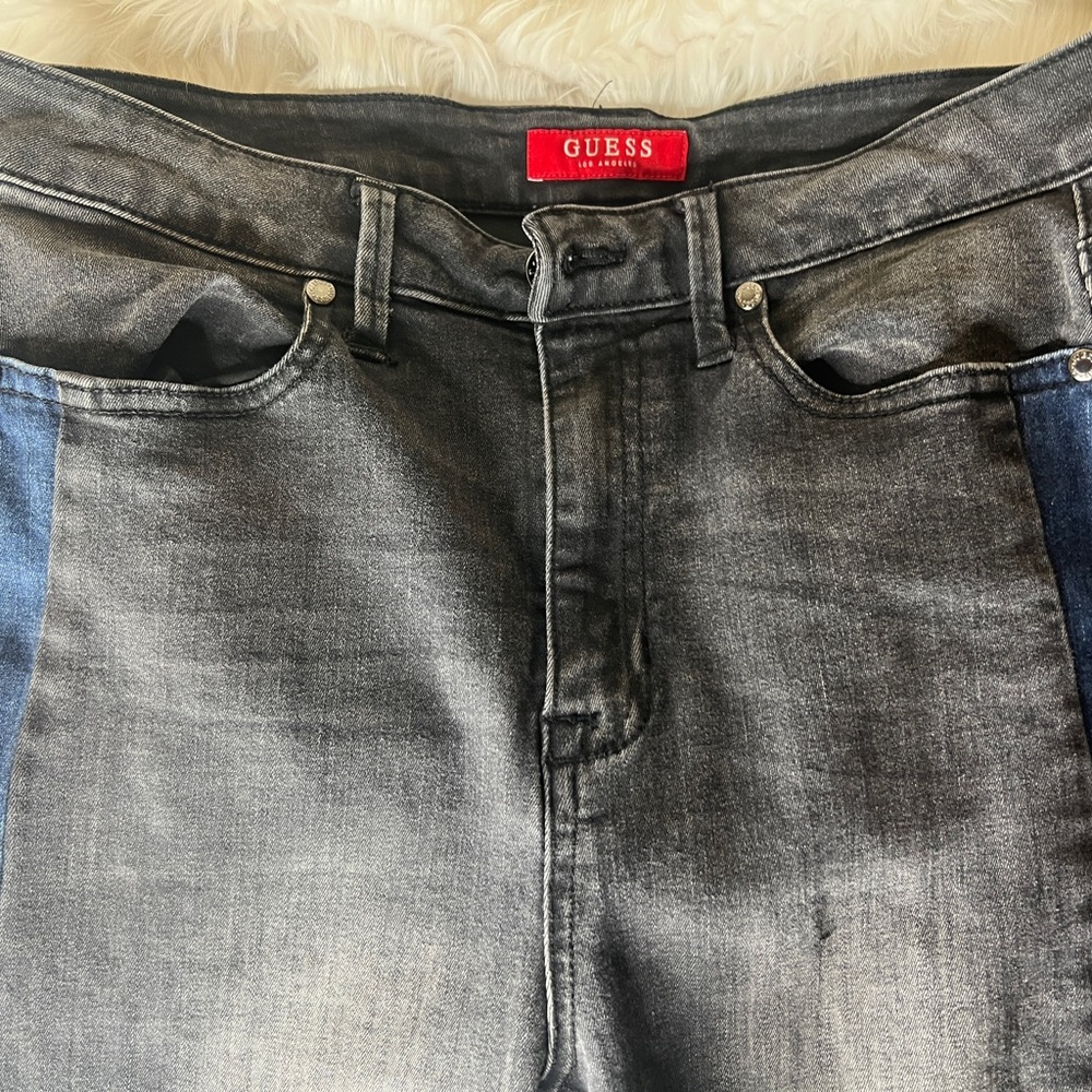 Guess Jeans - Picture 2 of 4